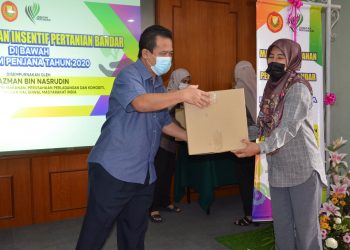 Majlis Penyerahan Insentif Pertanian Bandar di Bawah Program PENJANA Tahun 2020( 26 November 2020)